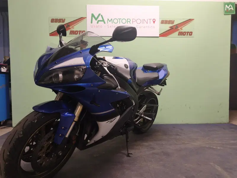Yamaha YZF R1 (2004 - 05) (2)