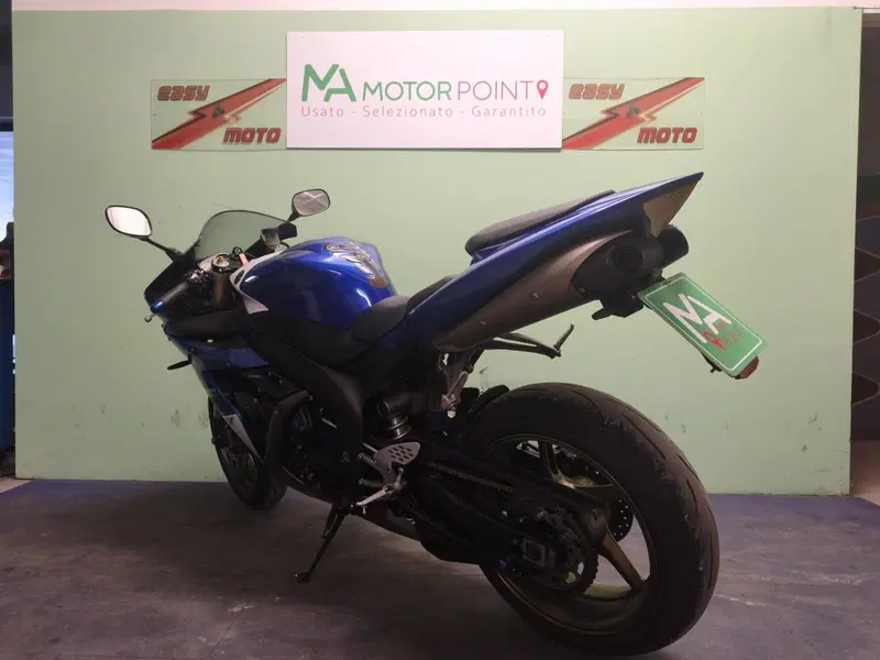 Yamaha YZF R1 (2004 - 05) (3)
