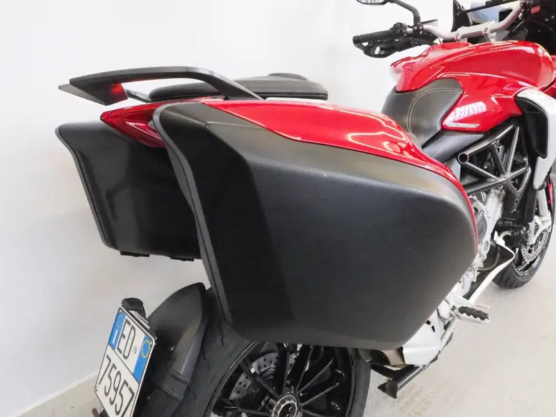 MV Agusta Turismo Veloce 800 Lusso (2014 - 16) (3)