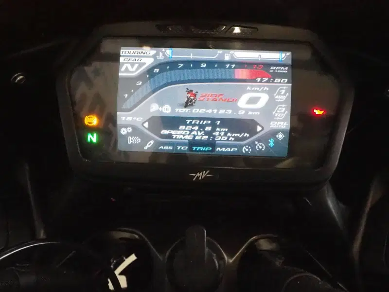 MV Agusta Turismo Veloce 800 Lusso (2014 - 16) (10)