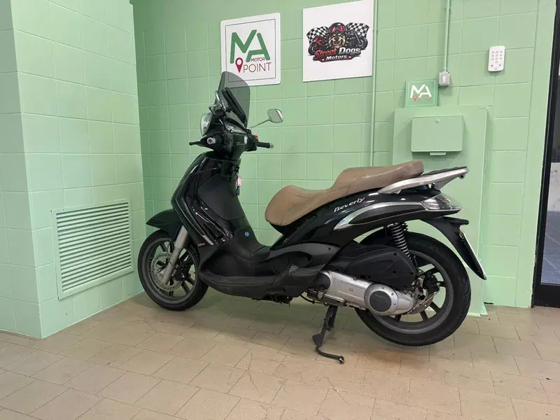 Piaggio Beverly 300 i.e. (2010 - 16) (2)