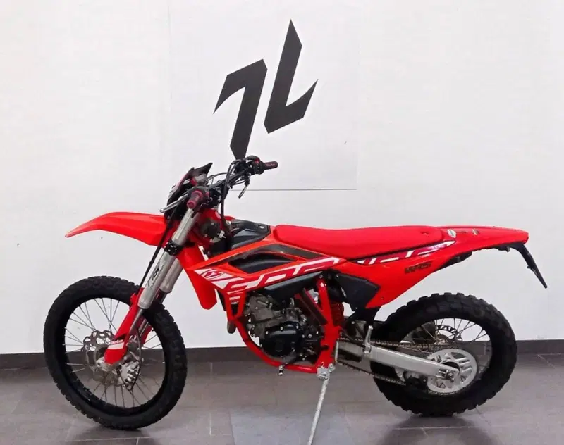 Betamotor RR 125 4T Enduro LC (2021 - 23) (3)