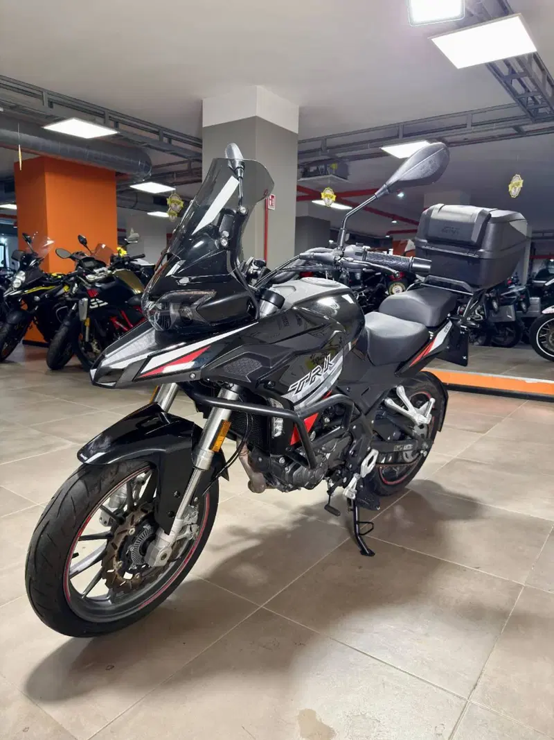 Benelli TRK 251 (2022 - 25) (3)