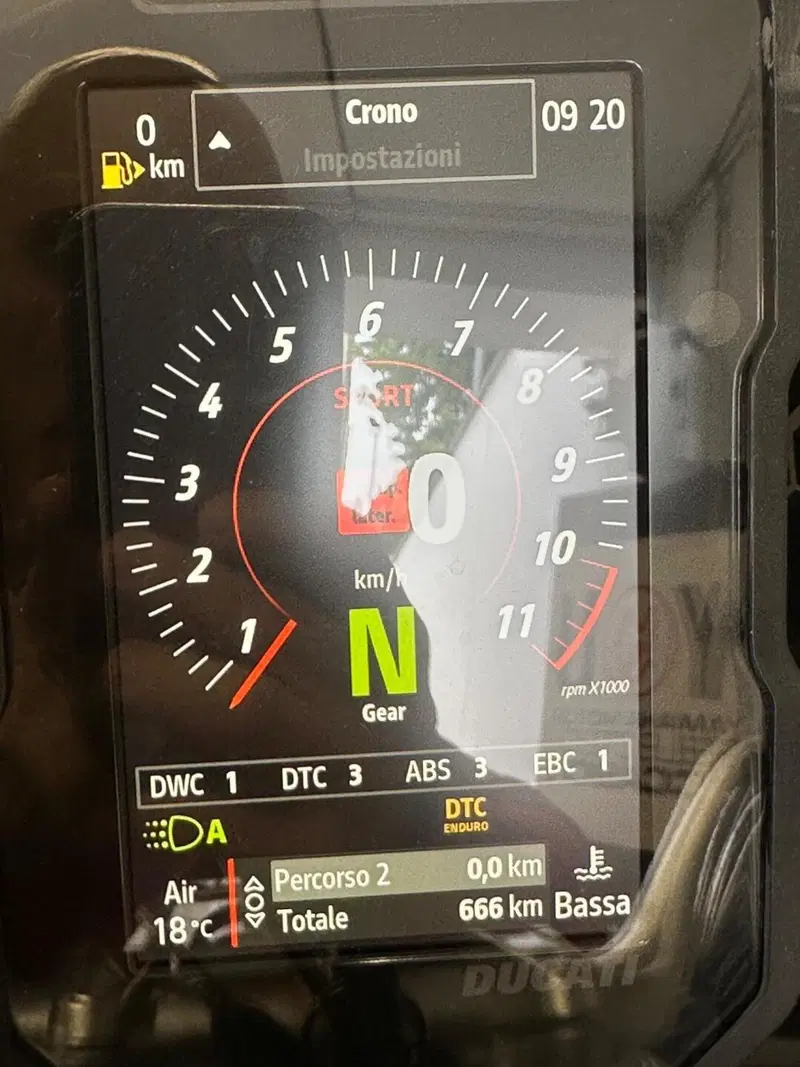 Ducati DesertX (2022 - 25) (3)