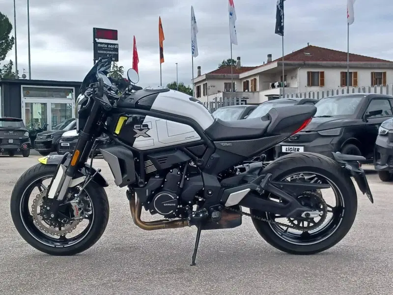 CFMOTO 700CL-X Sport (2022 - 26) (2)