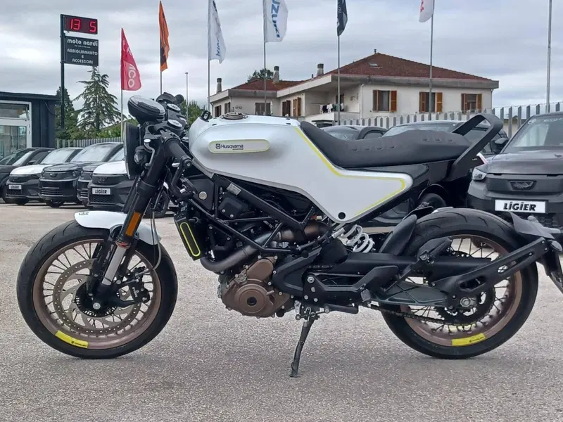 Husqvarna Vitpilen 125 (2024 - 26) (2)