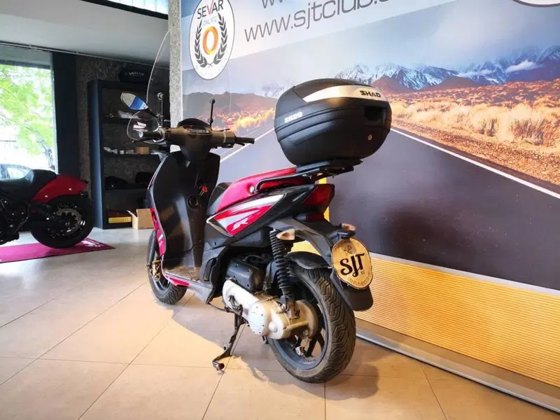 Aprilia SR 50 Motard 2T (2018 - 20) (8)