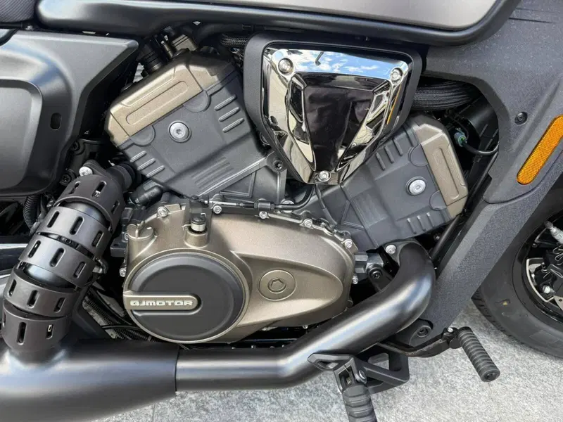 QJ Motor SRV 600 V (2025 - 26) (5)