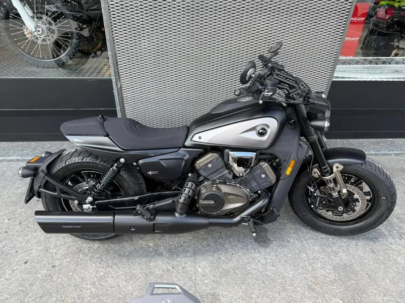 QJ Motor SRV 600 V (2025 - 26)