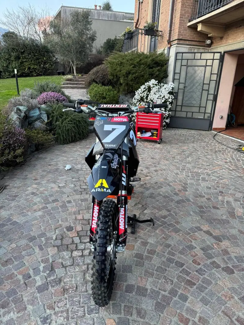 KTM 250 SX-F (2024) (4)
