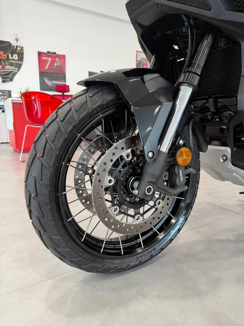 Honda X-ADV 750 Gravel (2025 - 26) (10)