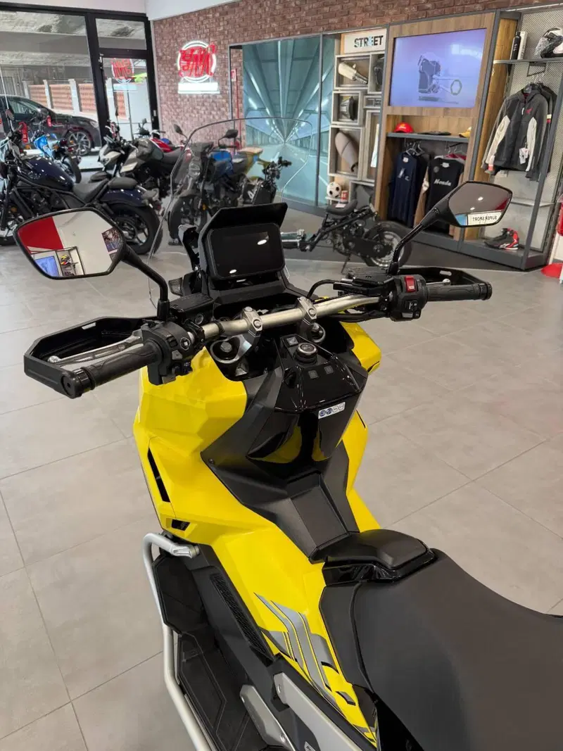 Honda X-ADV 750 Gravel (2025 - 26) (8)
