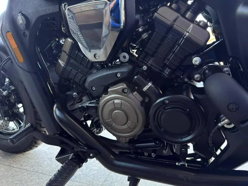 QJ Motor SRV 600 V (2024) (4)