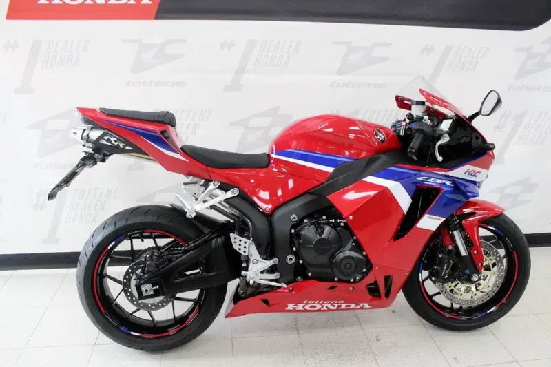 Honda CBR 600 RR (2024 - 26) (2)