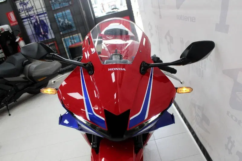 Honda CBR 600 RR (2024 - 26) (4)