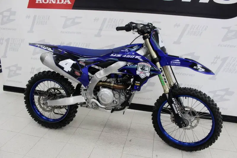 Yamaha YZ 450 F (2025) (3)