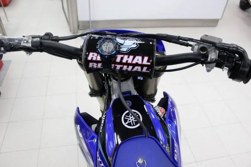 Yamaha YZ 450 F (2025) (5)