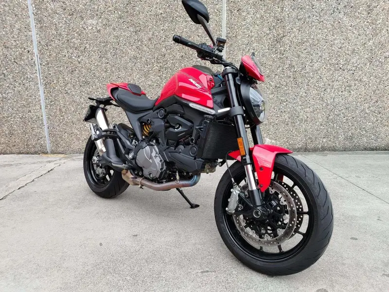 Ducati Monster 937 + (2021 - 25) (3)