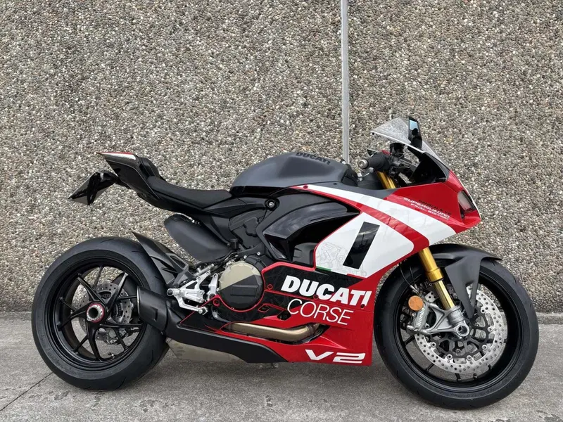 Ducati Panigale V2 Superquadro Final Edition (2024)
