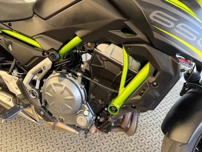 Kawasaki Z 650 (2017 - 19) (8)