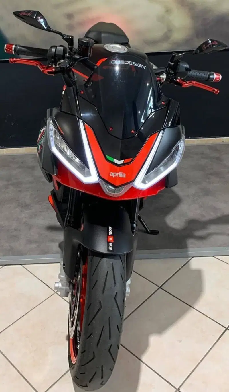 Aprilia Tuono 660 (2021 - 25) (2)
