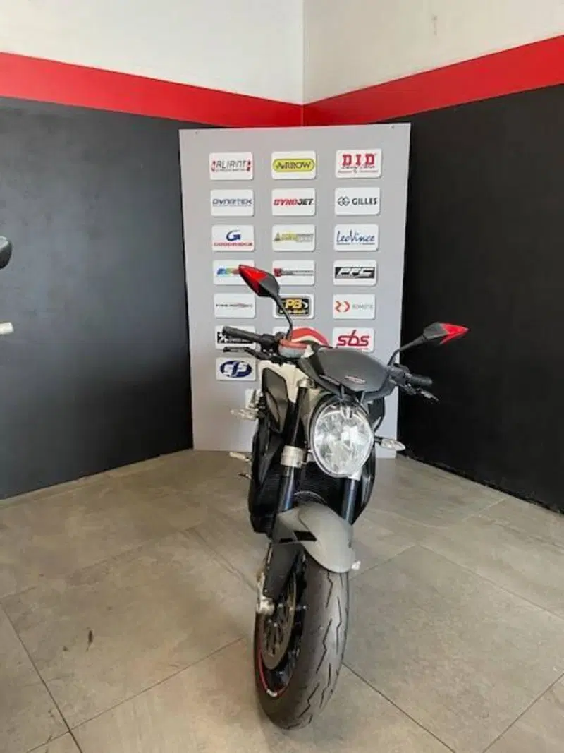MV Agusta Brutale 800 (2012 - 15) (3)