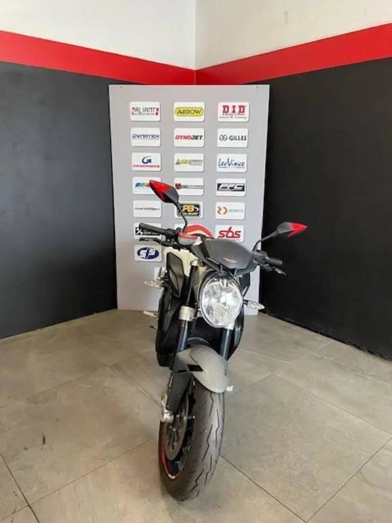 MV Agusta Brutale 800 (2012 - 15) (4)