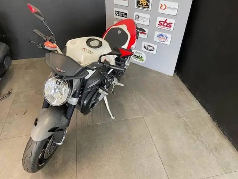 MV Agusta Brutale 800 (2012 - 15) (5)