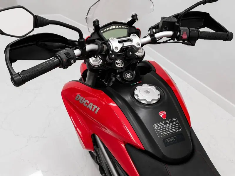 Ducati Hyperstrada 821 (2013 - 15) (11)