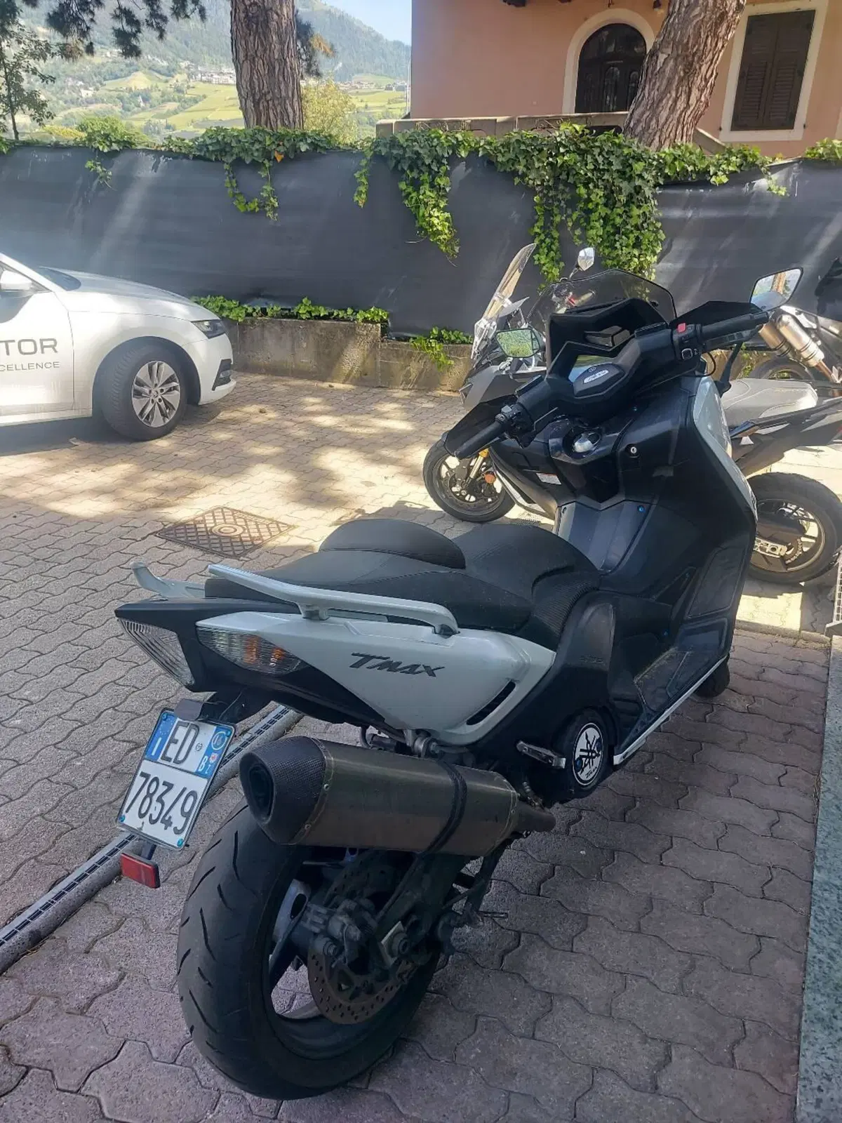 Yamaha T-Max 530 (2015 - 16) (2)