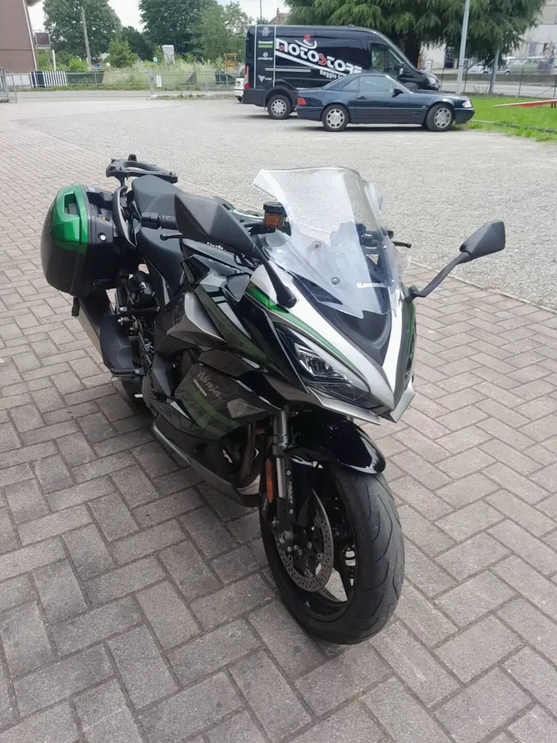 Kawasaki Ninja 1000 SX (2020) (15)