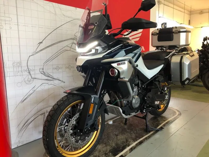 CFMOTO 800MT Sport (2022 - 26) (2)