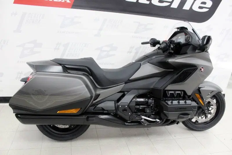 Honda GL 1800 Gold Wing 50° Anniversario (2025 - 26) (2)