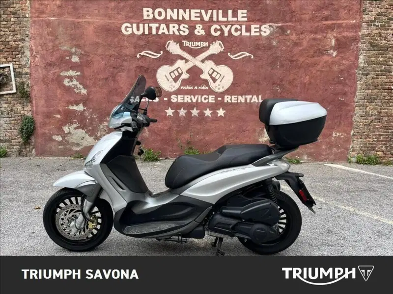 Piaggio Beverly 300 S i.e. ABS-ASR (2016 - 20) (2)