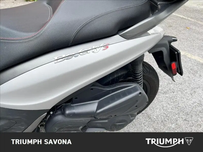 Piaggio Beverly 300 S i.e. ABS-ASR (2016 - 20) (17)
