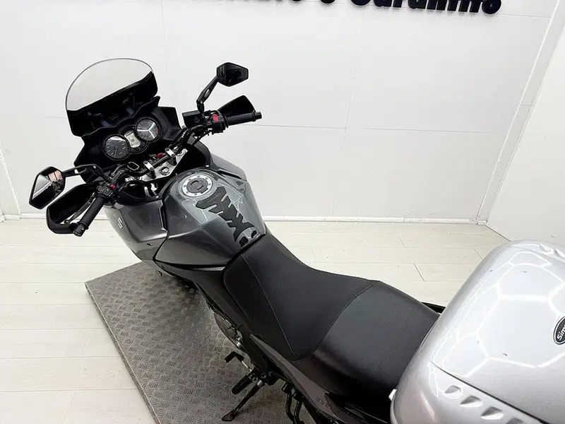 Suzuki V-Strom 650DL (2006 - 07) (13)