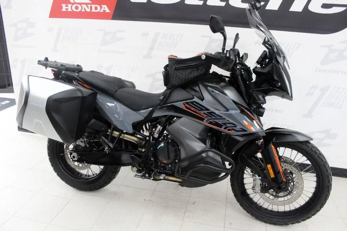 KTM 890 Adventure (2021) (3)