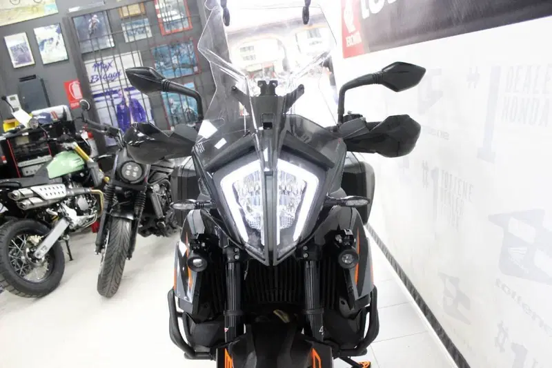KTM 890 Adventure (2021) (4)