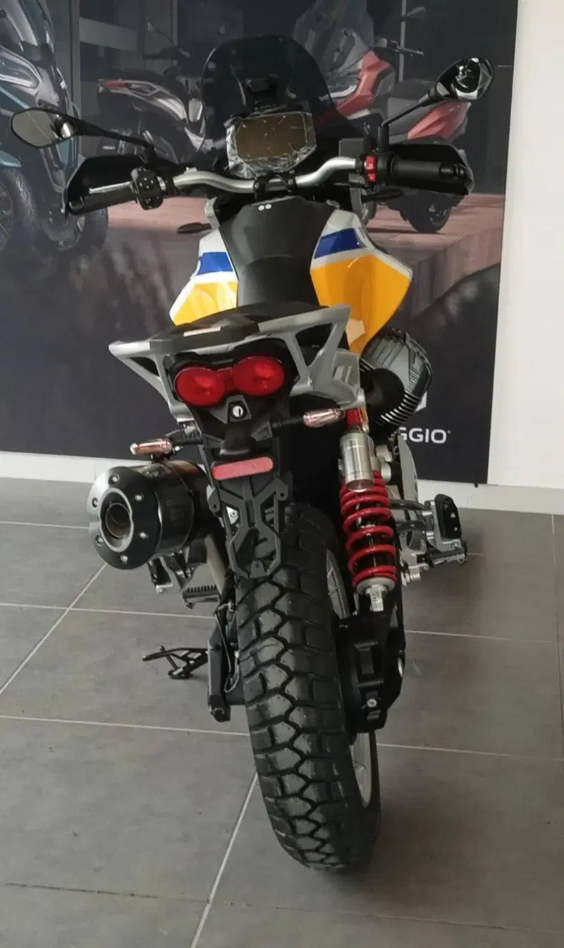 Moto Guzzi V85 TT (2024 - 26) (6)