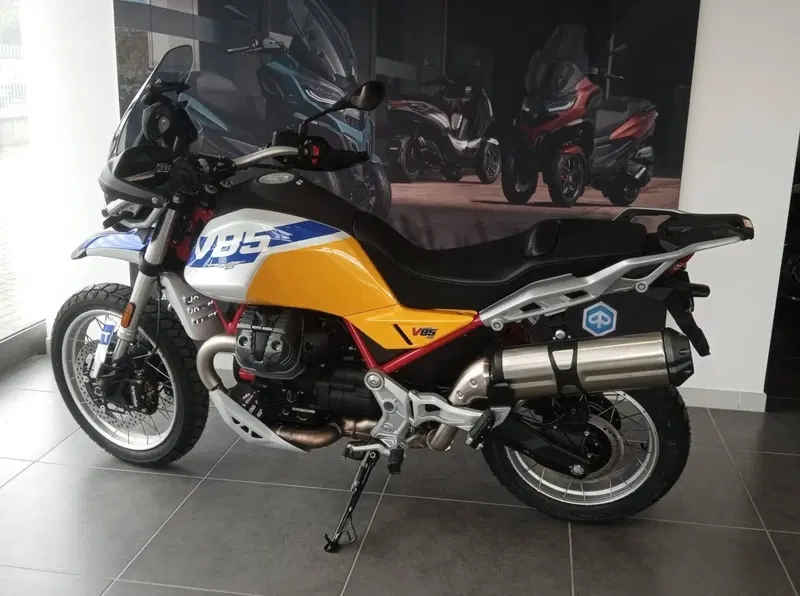 Moto Guzzi V85 TT (2024 - 26) (8)