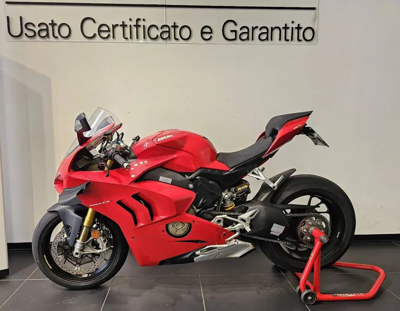 Ducati Panigale V4 S 1100 (2021) (7)