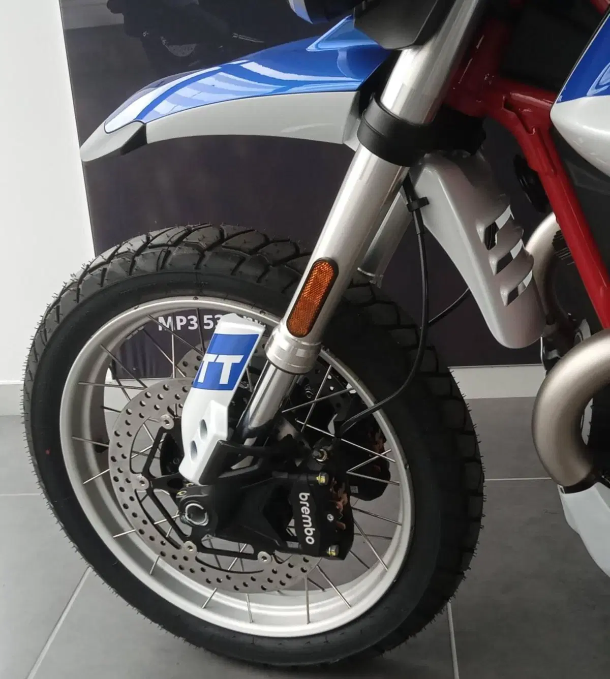 Moto Guzzi V85 TT (2024 - 26) (14)