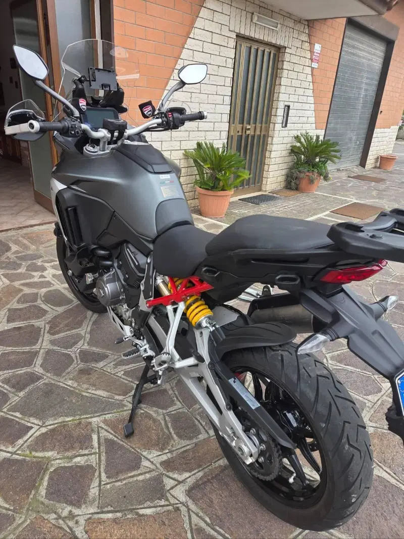 Ducati Multistrada V4 S (2021 - 24) (8)