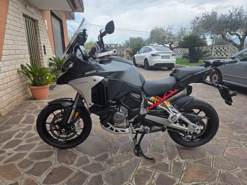 Ducati Multistrada V4 S (2021 - 24) (9)