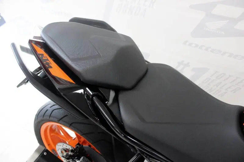 KTM 390 Duke (2021 - 23) (5)