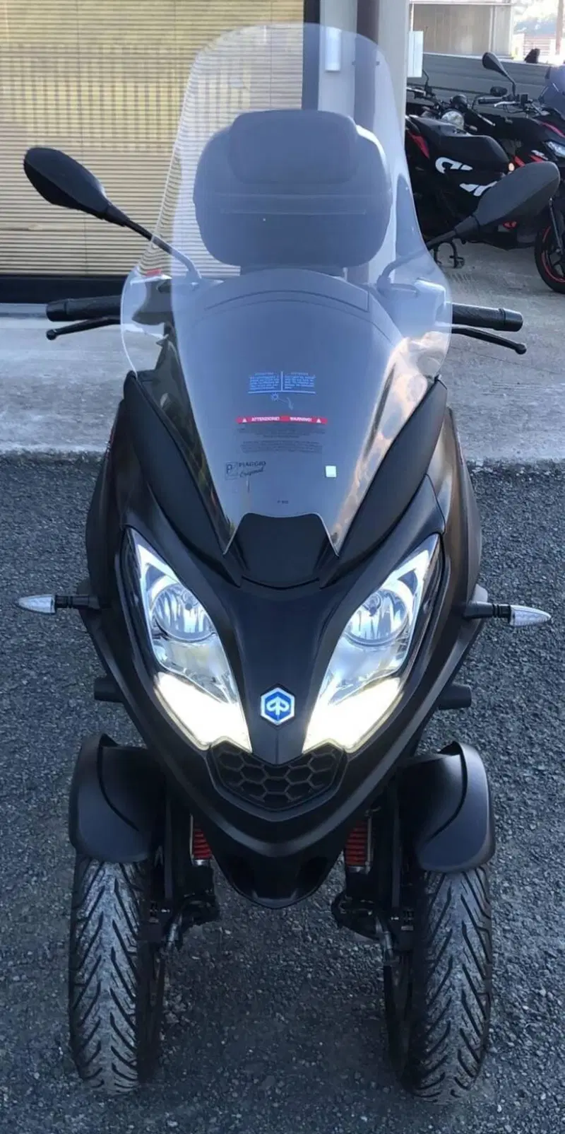 Piaggio Mp3 300 Hpe Sport (2019 - 20) (2)