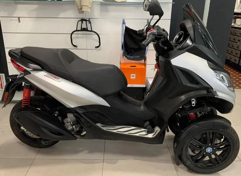 Piaggio MP3 300 ABS Hpe (2021 - 24)