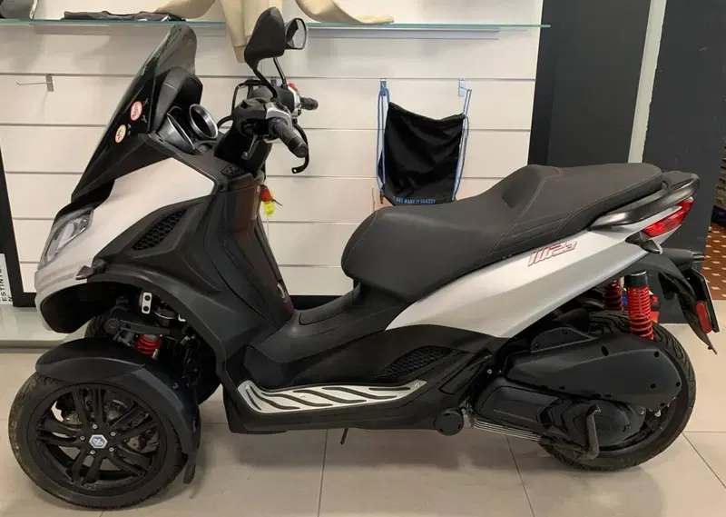 Piaggio MP3 300 ABS Hpe (2021 - 24) (3)