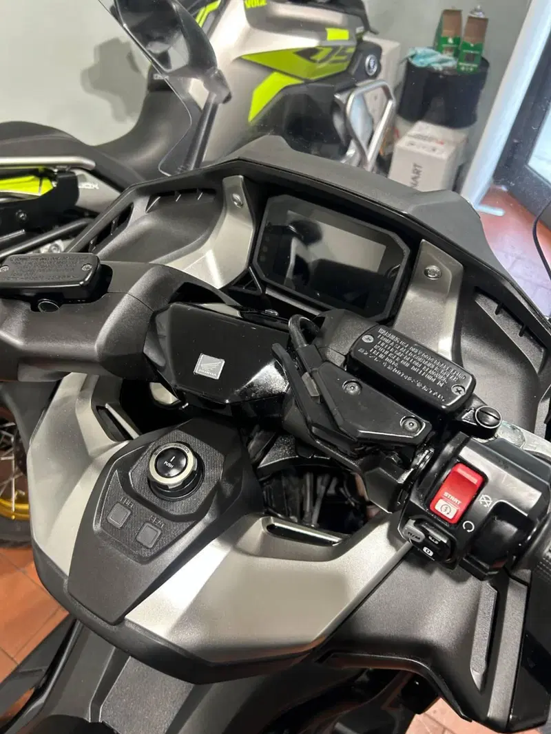Honda Forza 750 DCT (2021 - 24) (6)