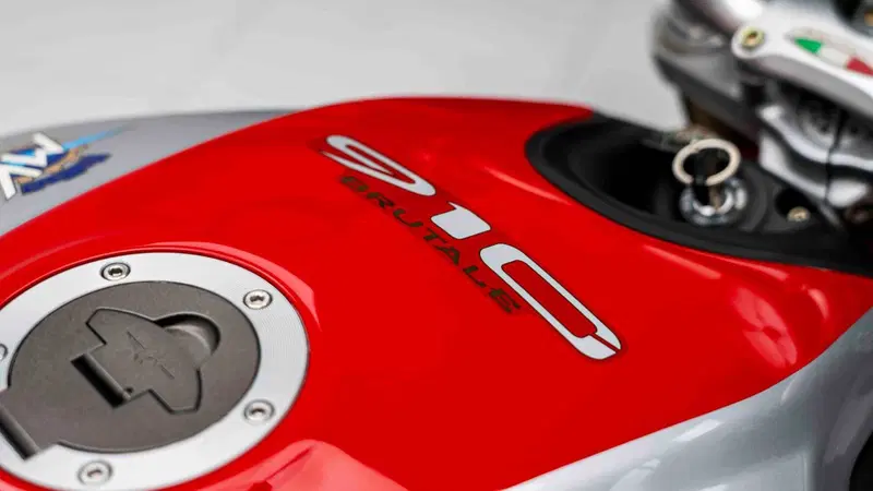 MV Agusta Brutale 910 S (2005 - 11) (11)